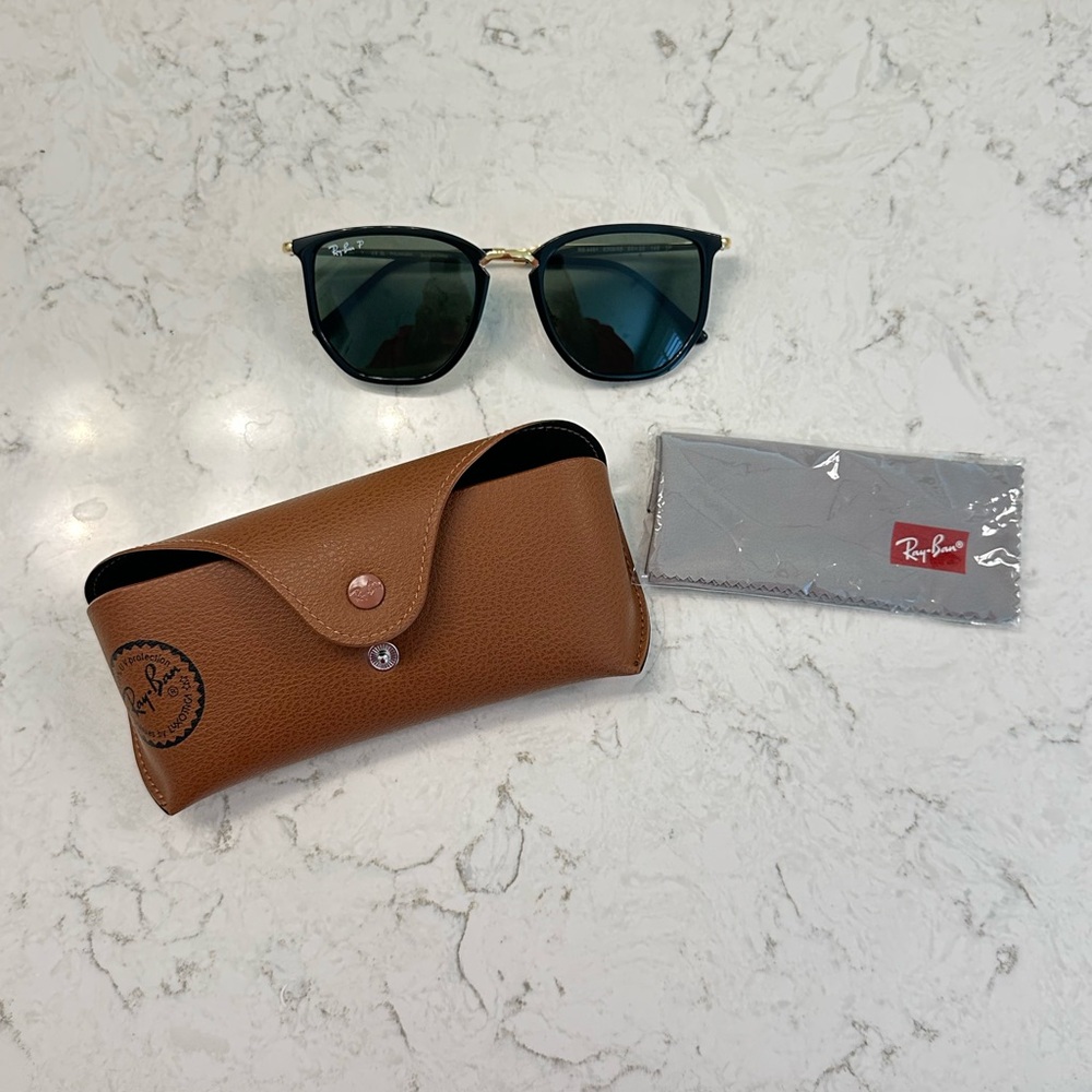 Ray-Ban sunglasses RB4451 
630658 53-20